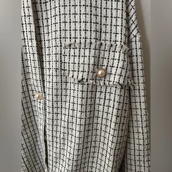 Women's Pearl Button Black and White Checkered Plaid Shacket Shirt Jacket - Picture 5 of 7